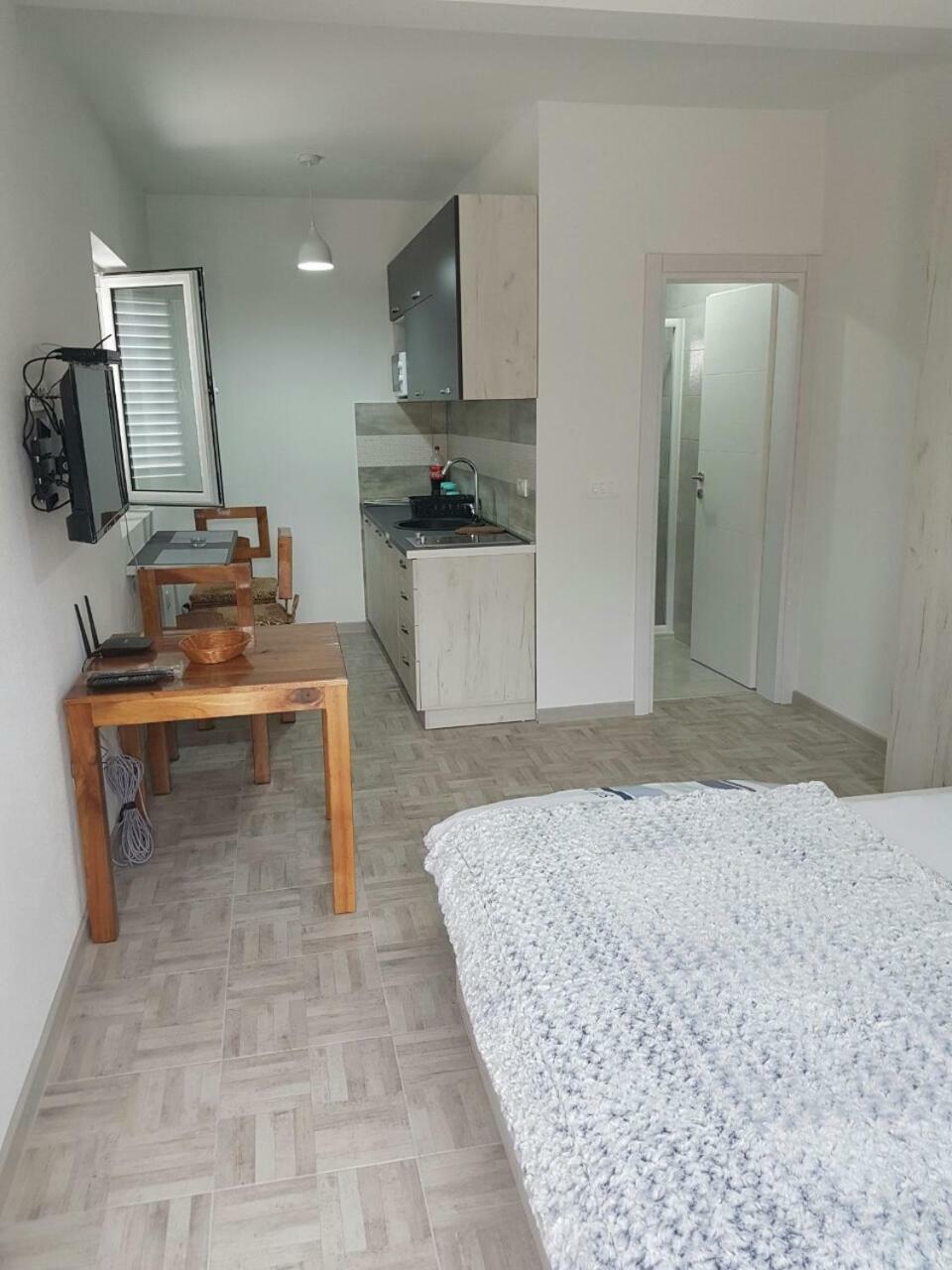 Porto Njegusi A2 Apartment Cetinje Exterior foto